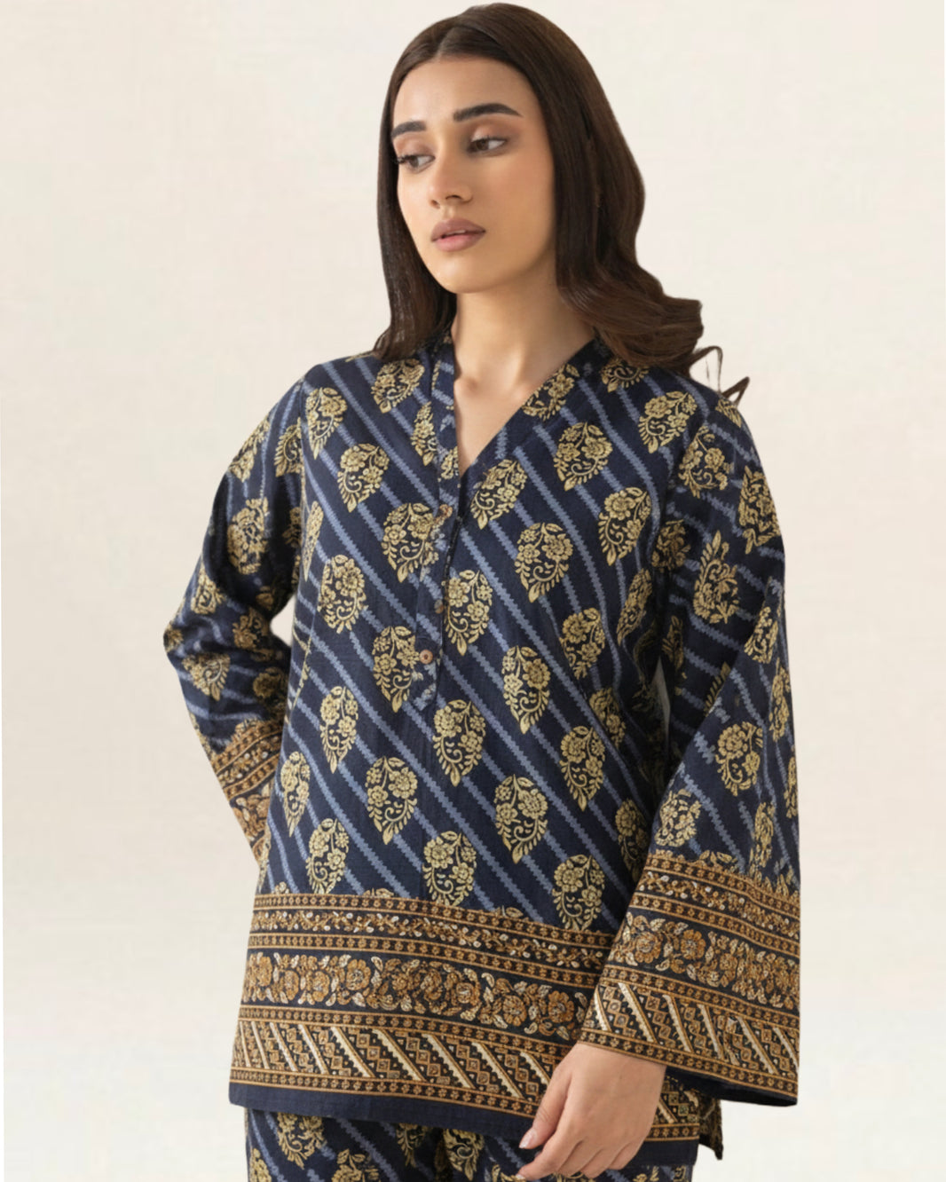 2PC Lawn Unstitched Code : 05