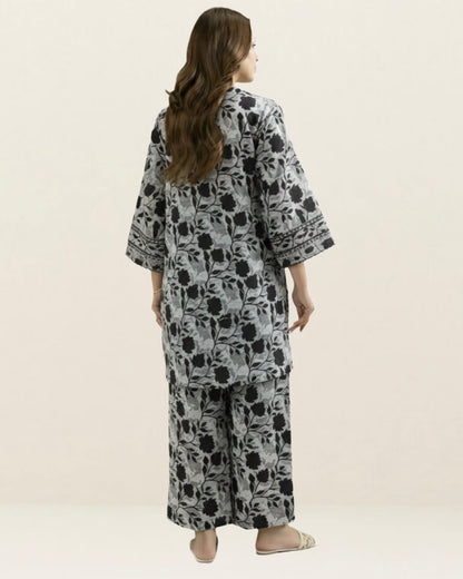 2PC Lawn Unstitched Code : 01