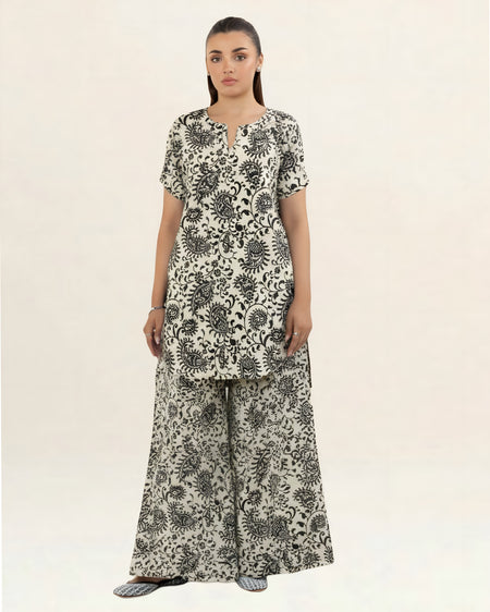 2PC Lawn Unstitched Code : 21