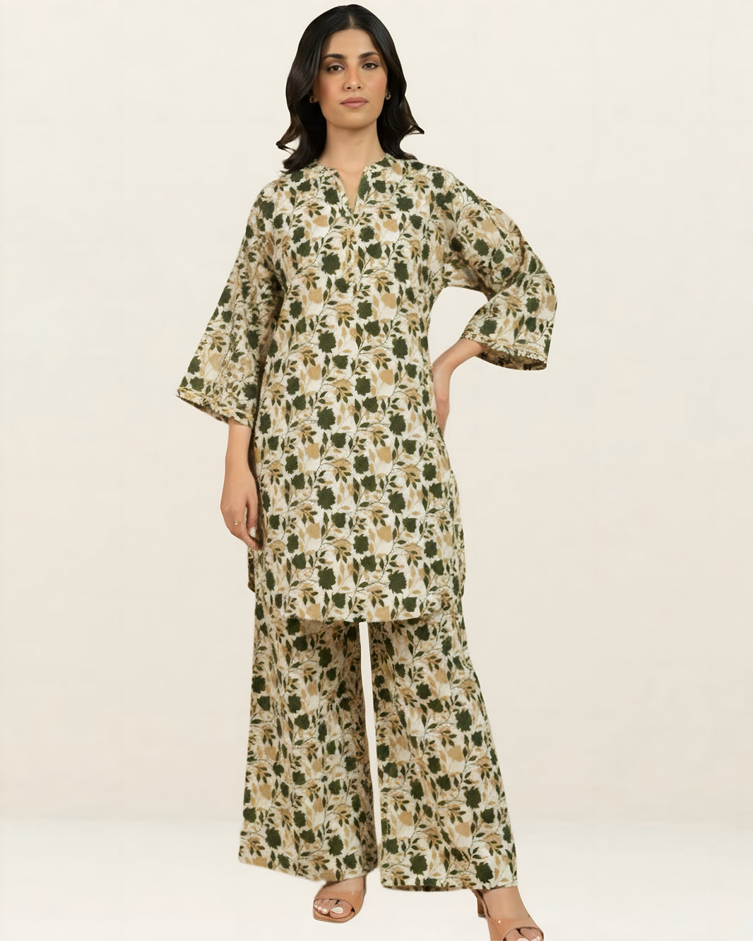 2PC Lawn Unstitched Code : 31