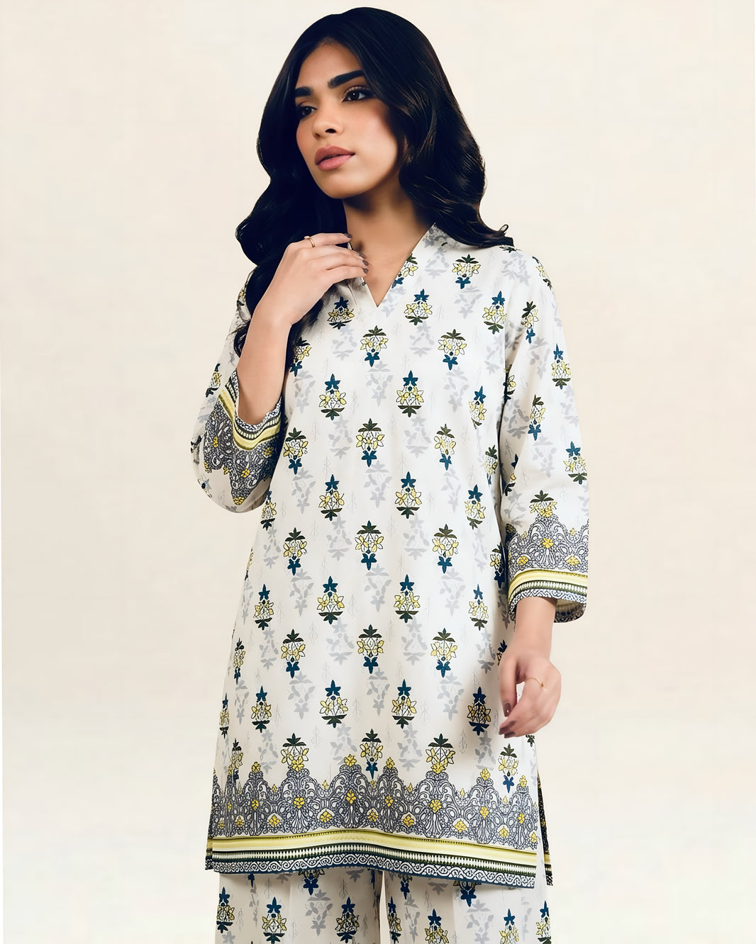 2PC Lawn Unstitched Code : 40