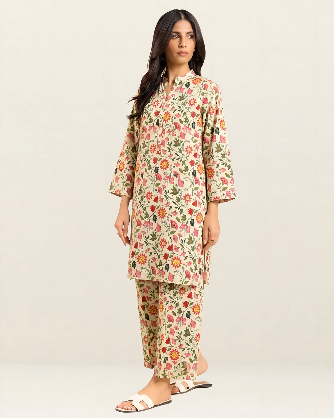 2PC Lawn Unstitched Code : 42